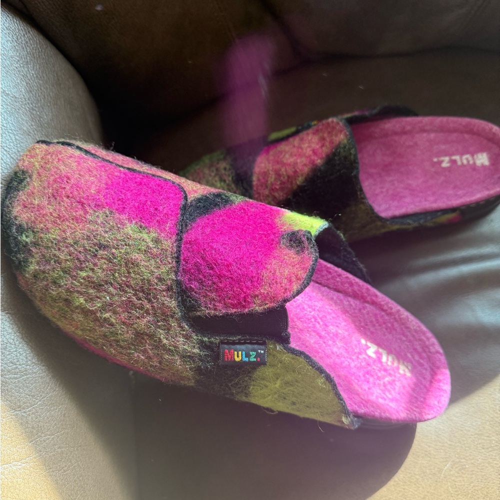 Mulz Women’s Pink and Green Slippers